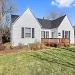 Charming 1940\'S Cottage