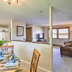 Charming Rapid City Apartment Walk To Lake!