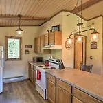 Creekside Rapid City Cabin With Deck On 30 Acres!