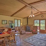 Creekside Rapid City Cabin With Deck On 30 Acres!