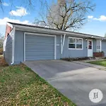 Pet Friendly Large Fenced Backyard Covered Patio