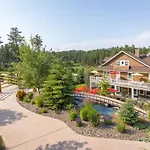 Summer Creek Inn