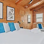 Guest Suite-Hot Tub-Close To Town