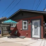 Adorable Bungalow W/ Private Patio Mins Away From Downtown Rapid City