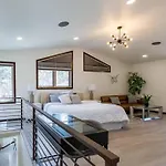 Modern Smart House In The Woods With 2 King Bds 2 Ba