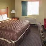 Dakota Pines Inn