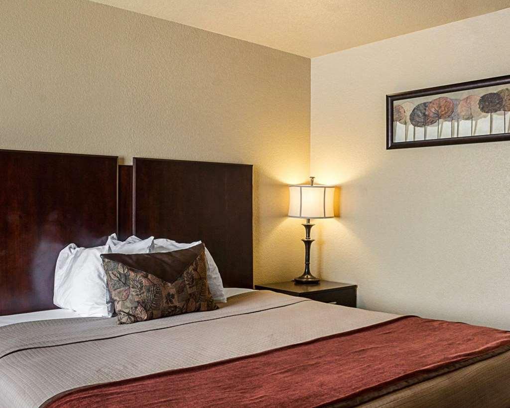 Econo Black Hills Lodge