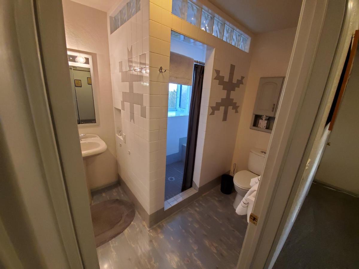 Tktk Motel