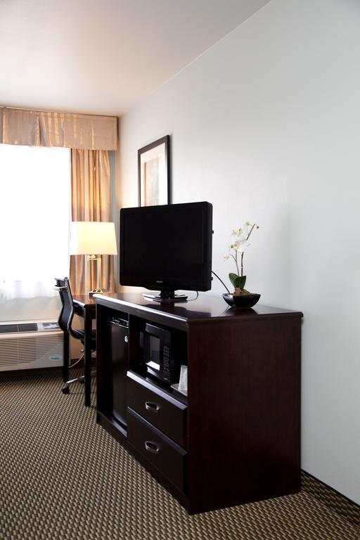 Baymont By Wyndham Rapid Hotel