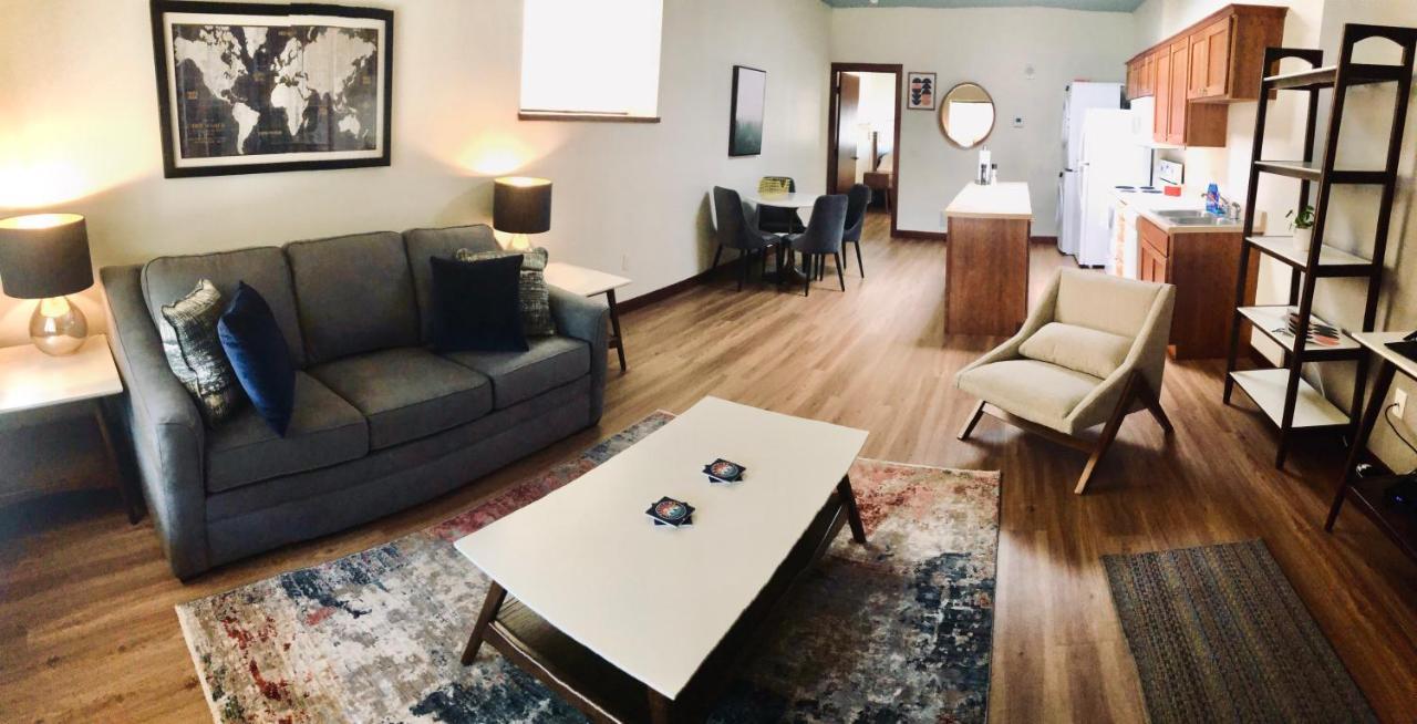 Apartment Your Downtown Rapid Base Camp! *