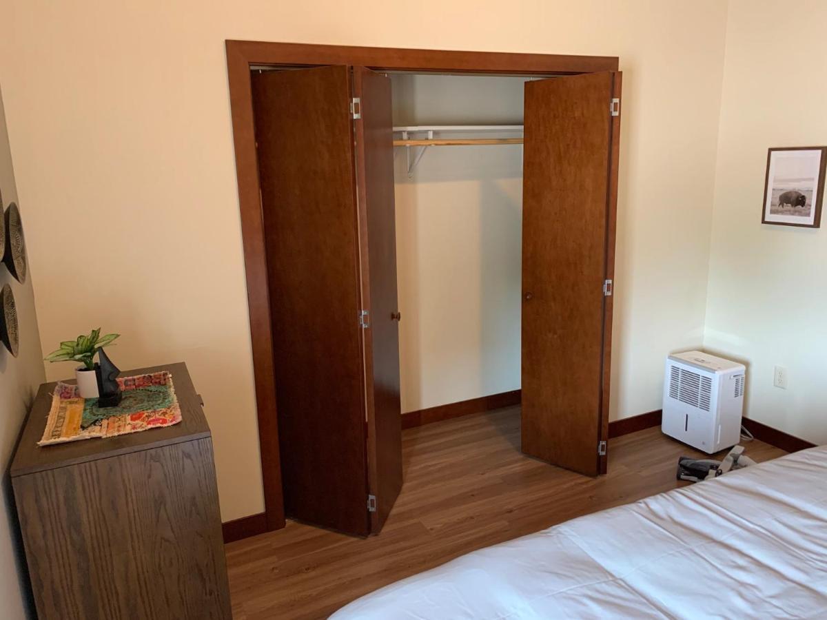 Apartment Stylish Ground Level Close To Everything Rapid City