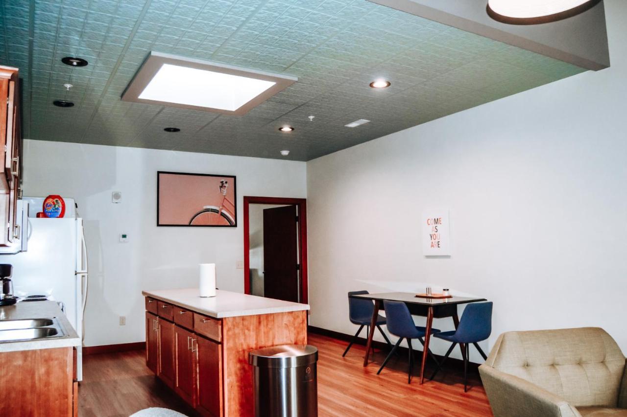 Modern Down Town Base Camp! Rapid City