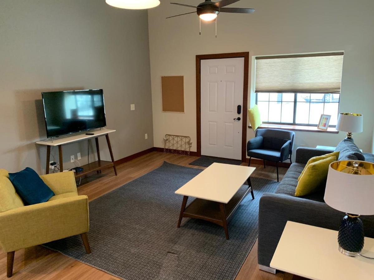 Apartment Stylish Ground Level Close To Everything Rapid City