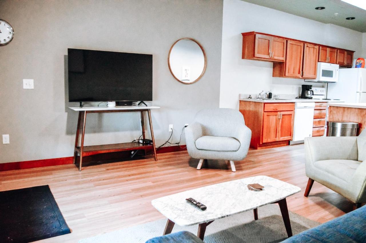 Modern Down Town Base Camp! Rapid City