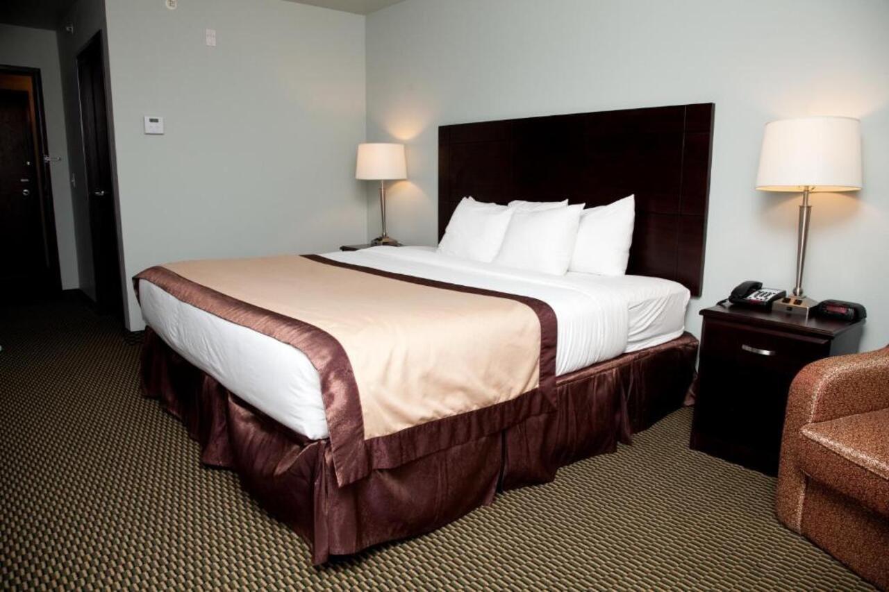 Baymont By Wyndham Rapid Hotel