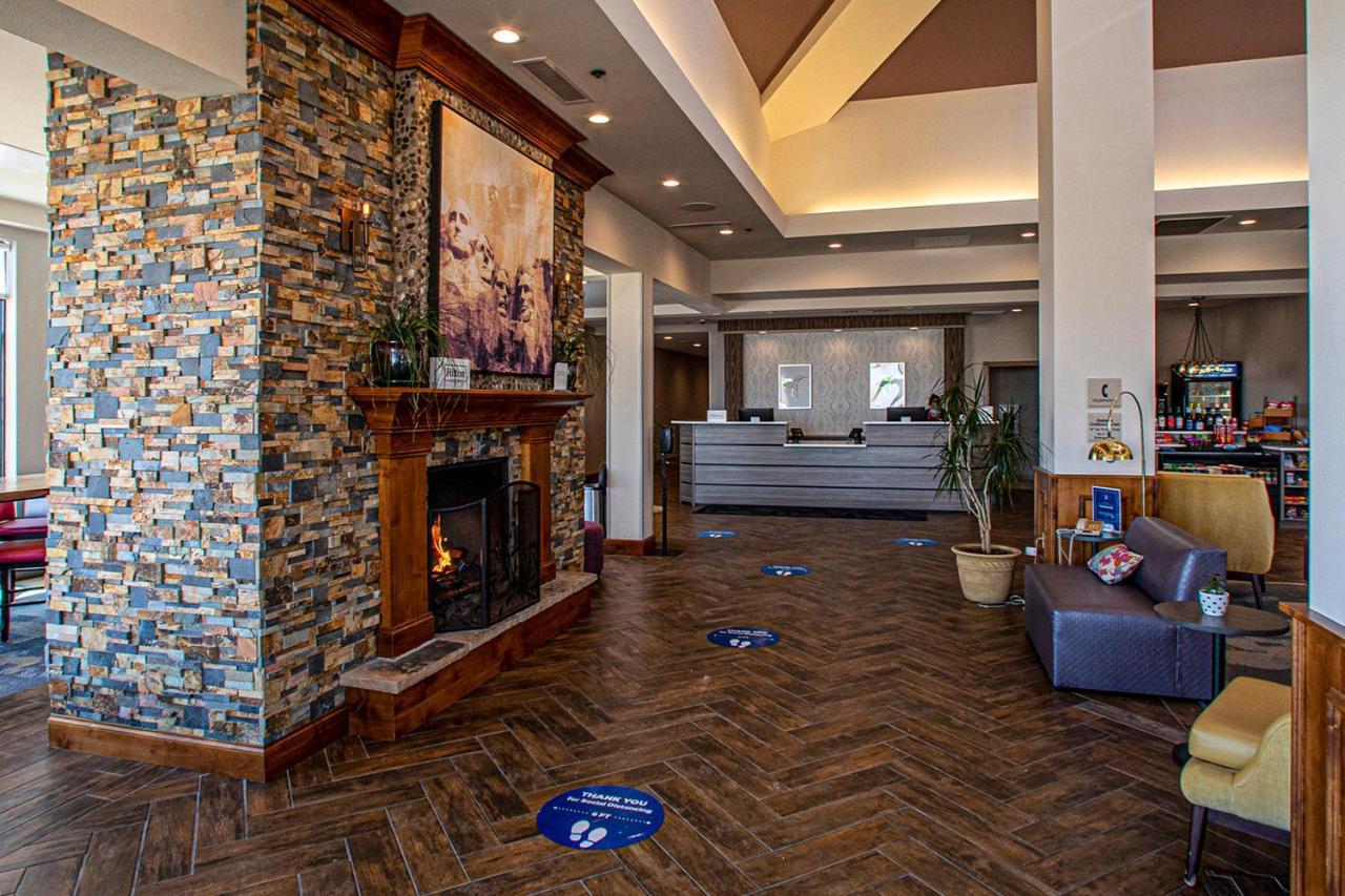 Hilton Garden Rapid Hotel 3*