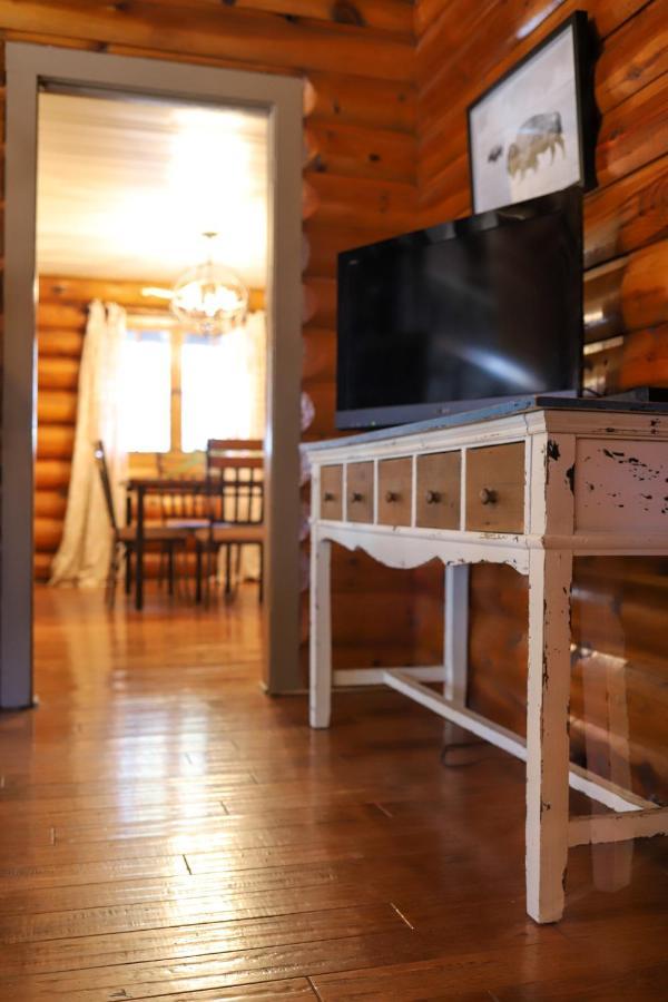 Holiday home Historic Log #14 At Horse Creek Rapid City