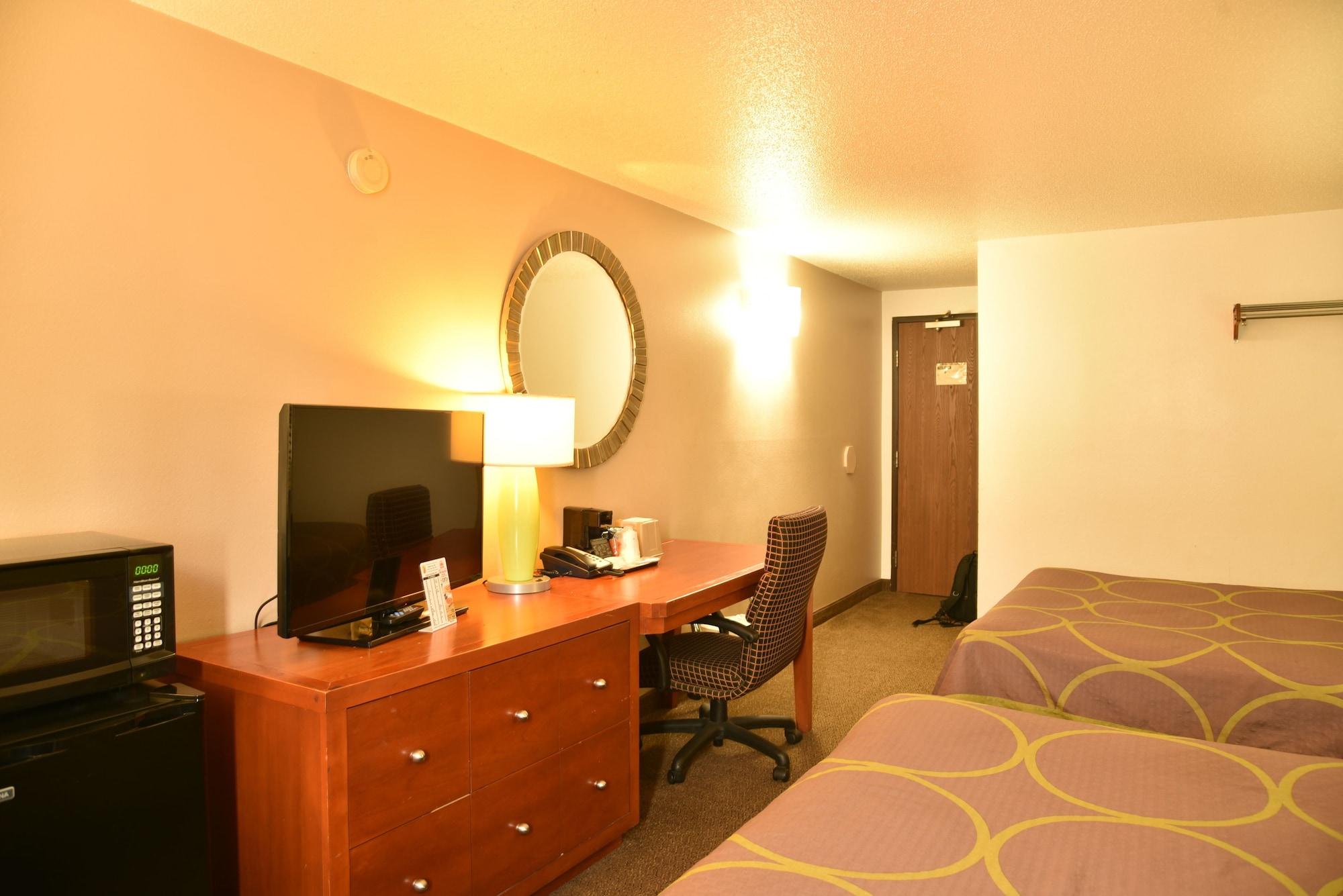 Super 8 By Wyndham Rapid Rushmore Rd 2*