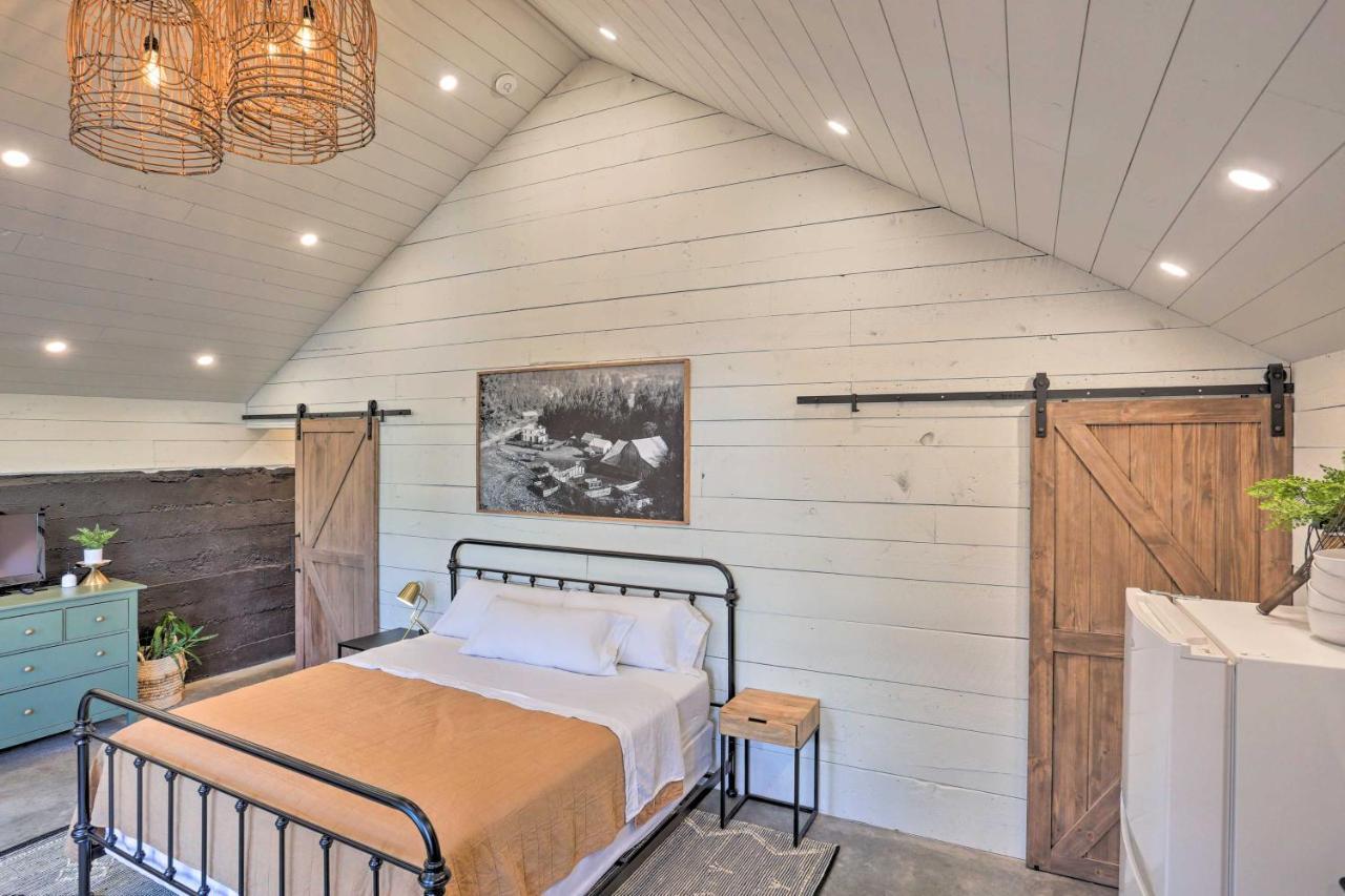 Rustic Rapid With Mountain Views * Rapid City