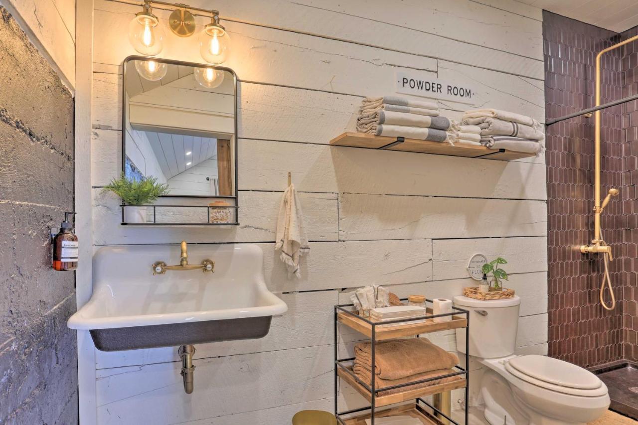 Rustic Rapid With Mountain Views *