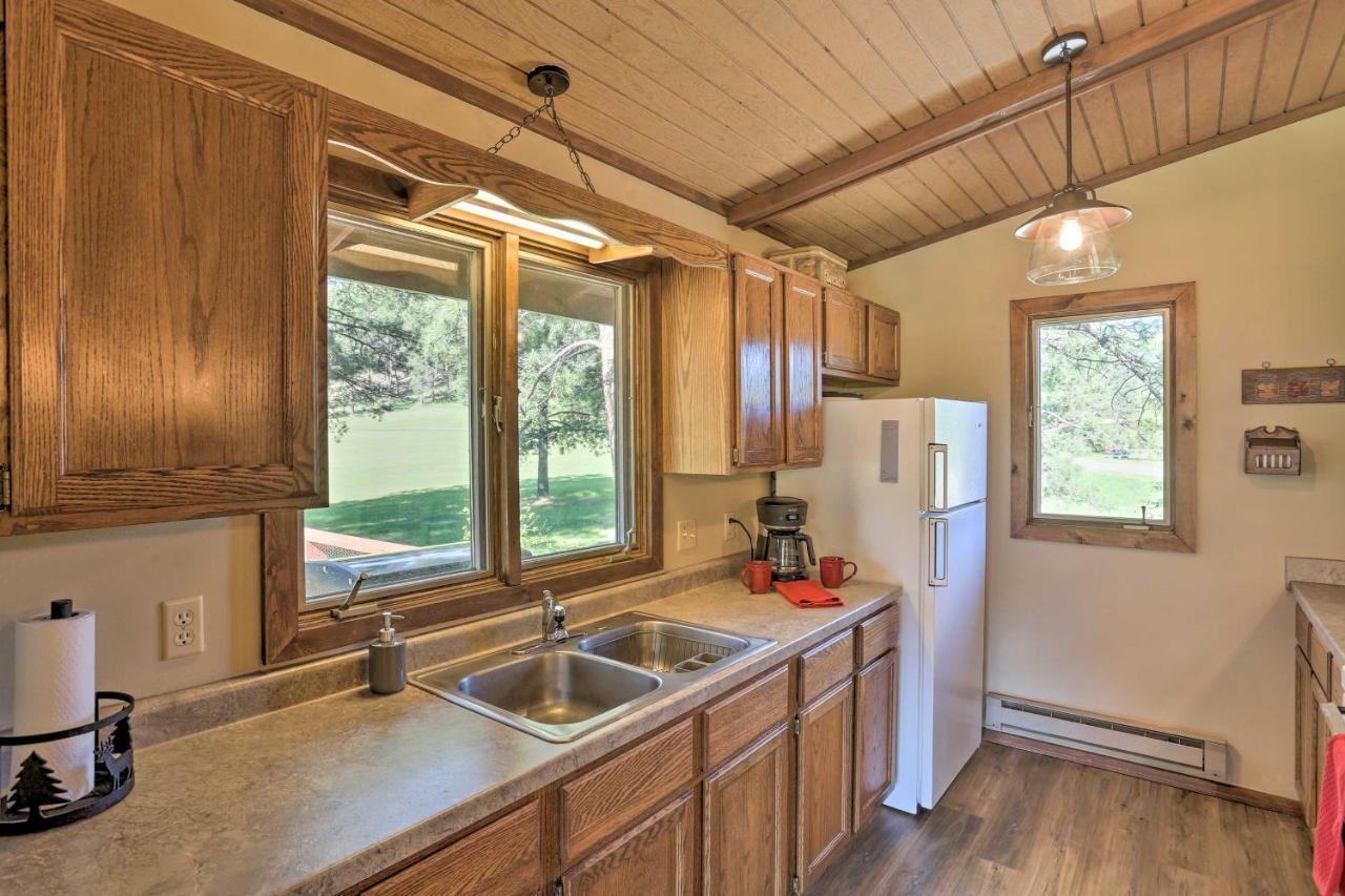 Creekside Rapid With Deck On 30 Acres! Holiday home