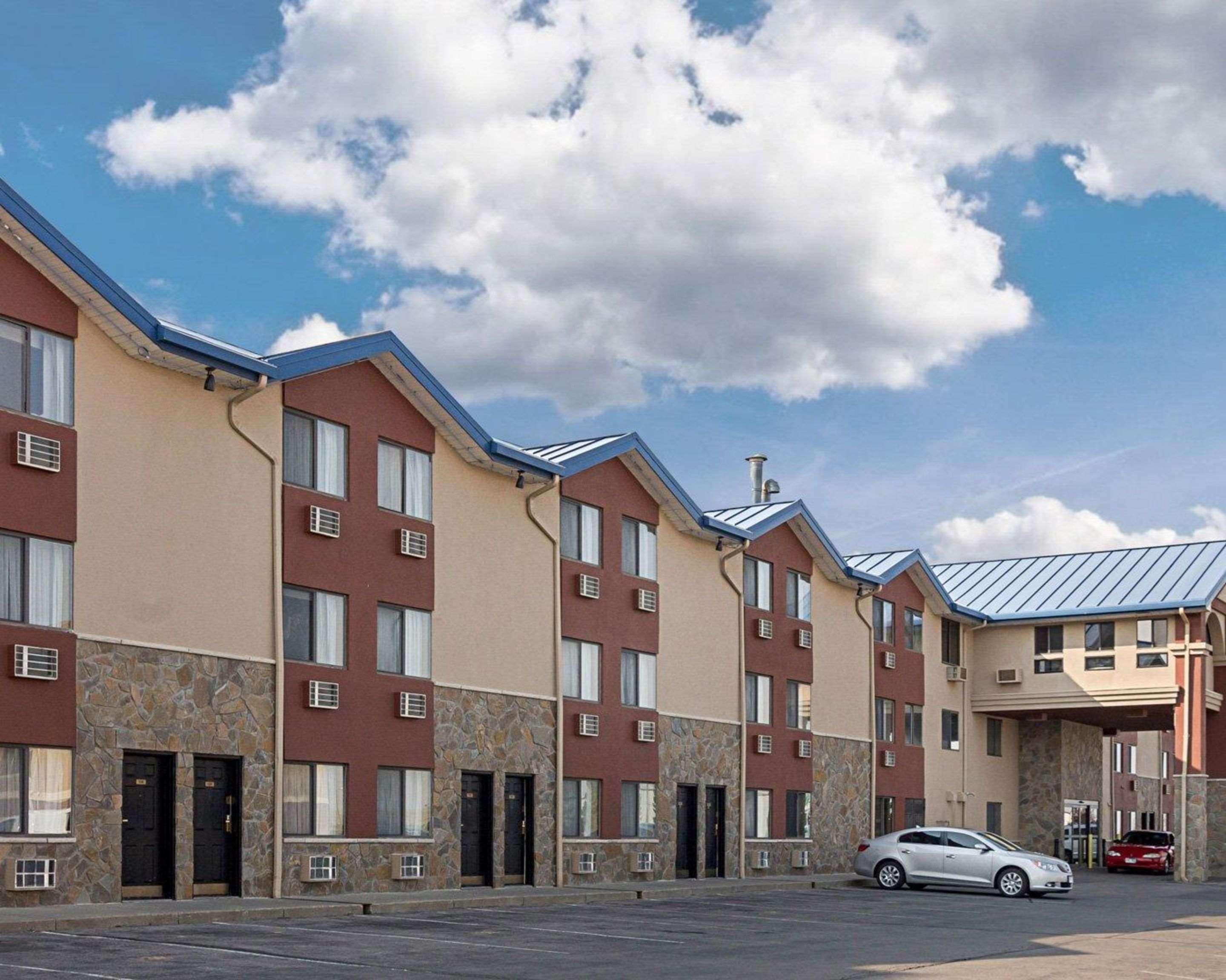 Econo Black Hills * Rapid City