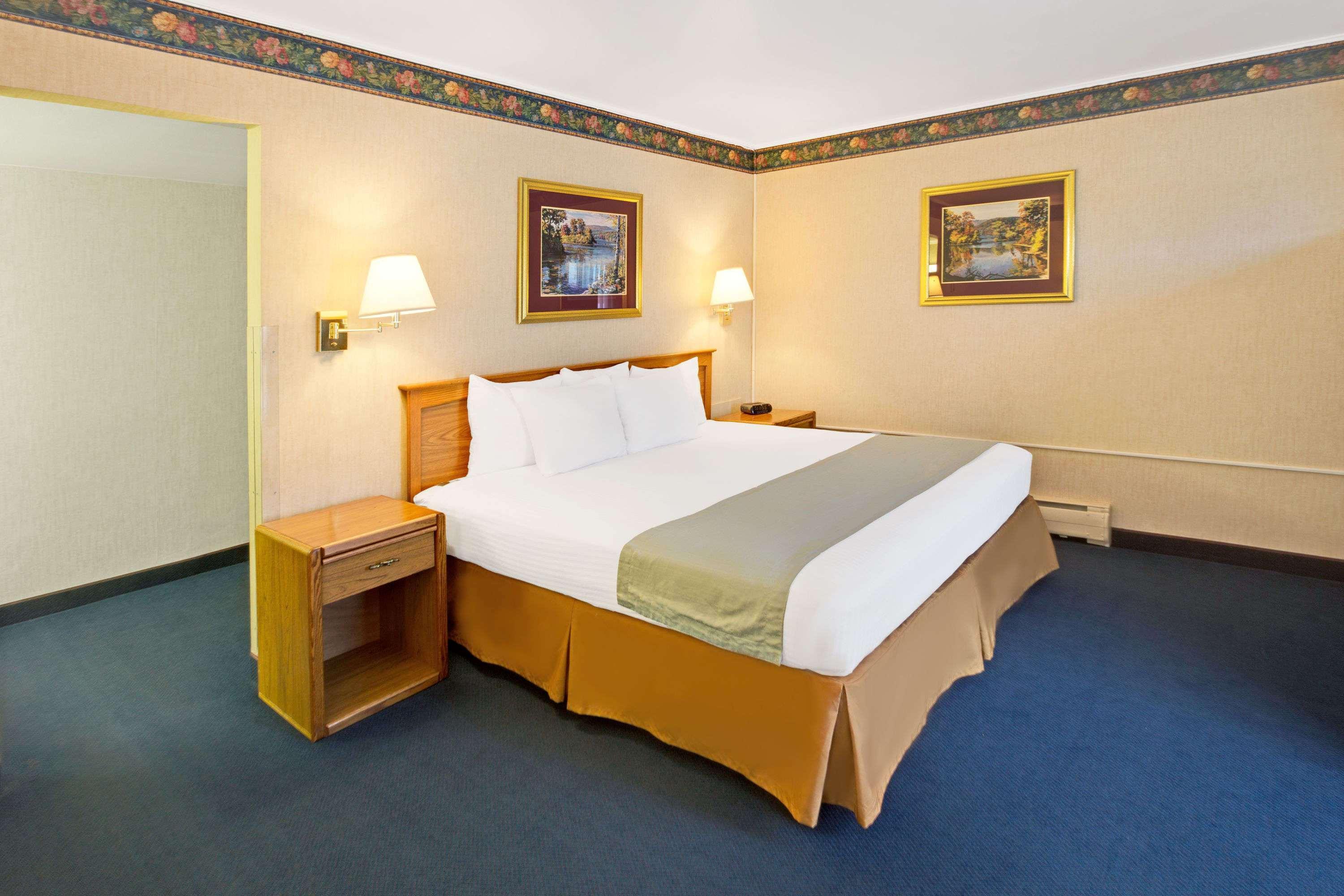Travelodge By Wyndham Rapid 2*