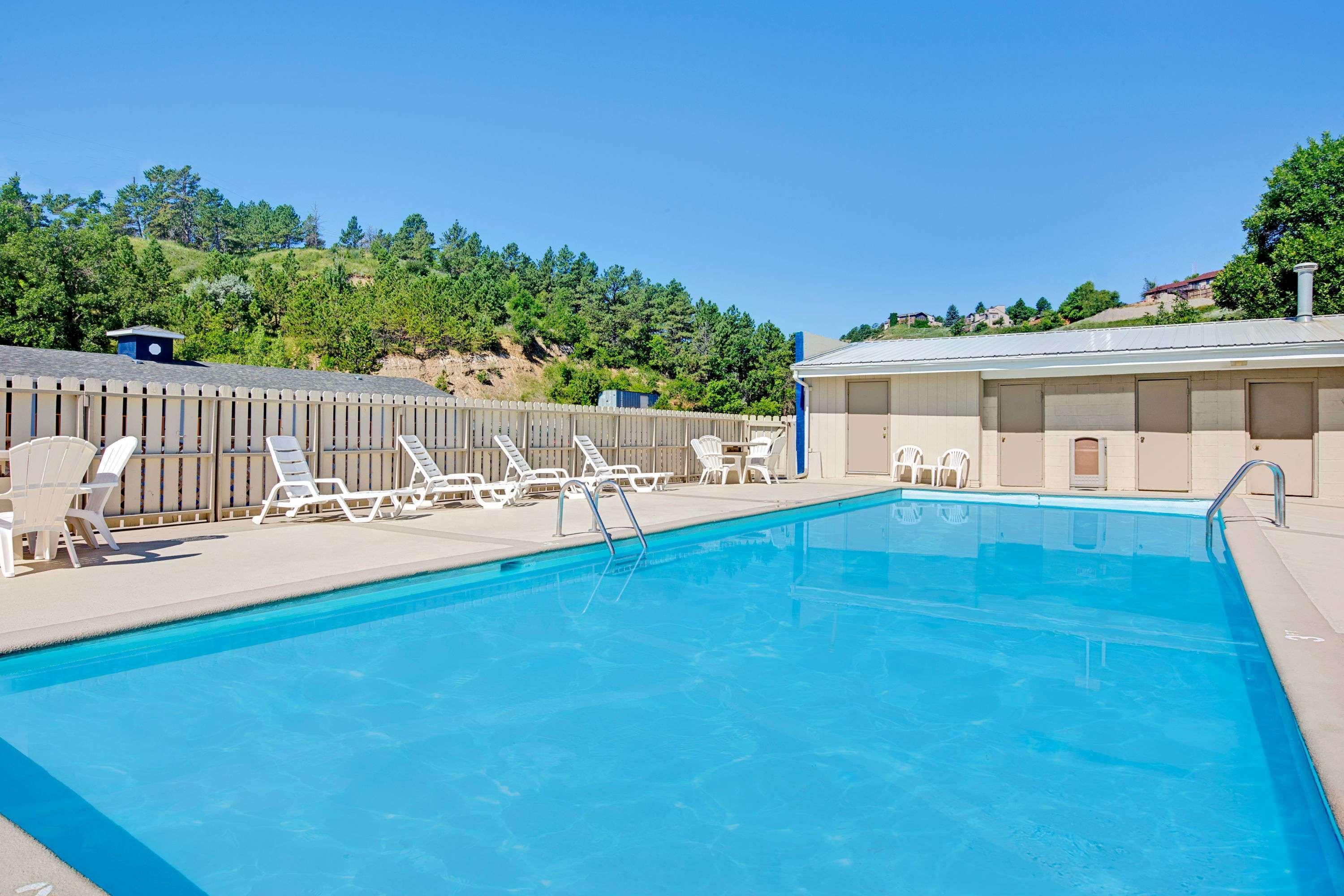 Travelodge By Wyndham Rapid Hotel