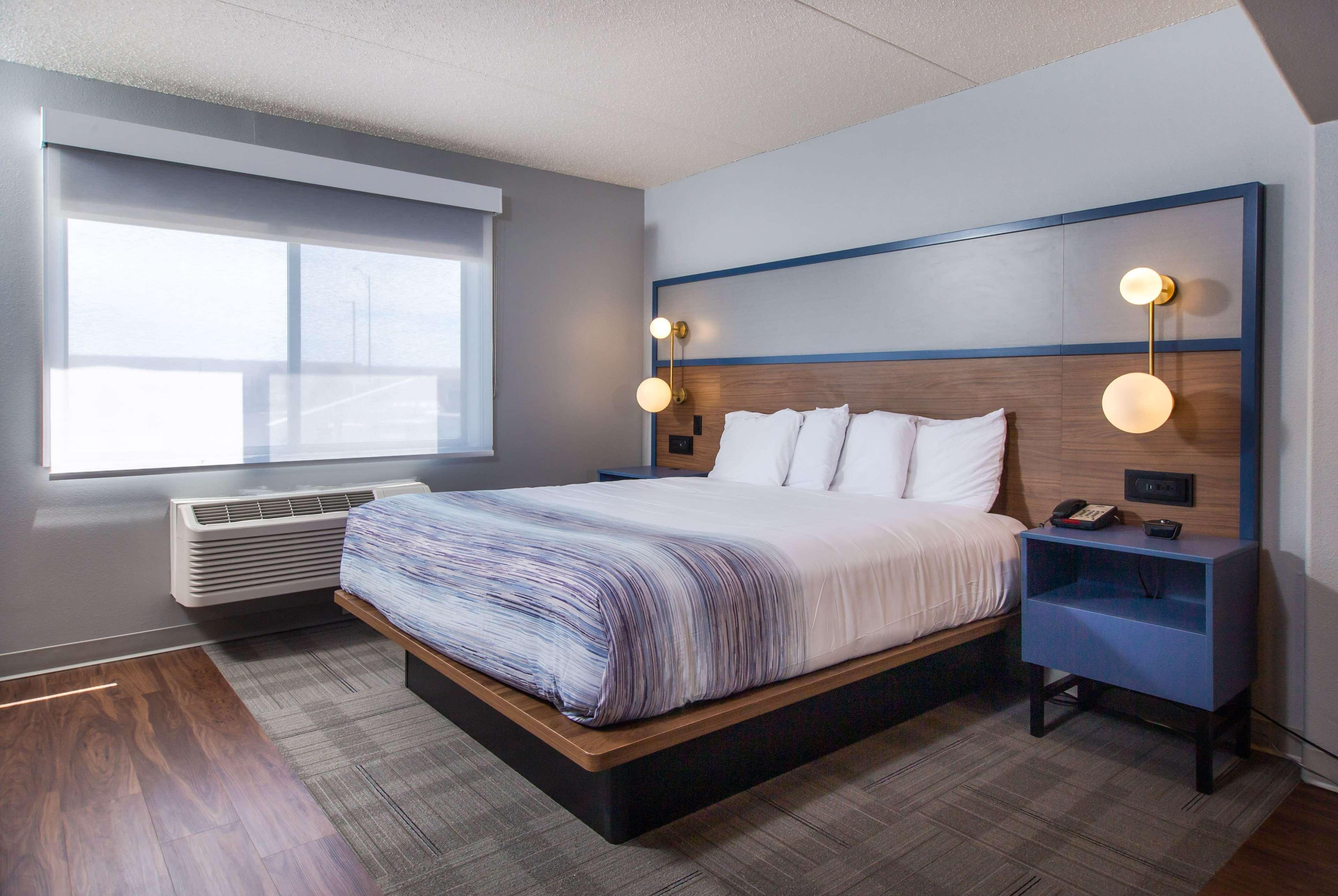 Americinn And Rapid Hotel