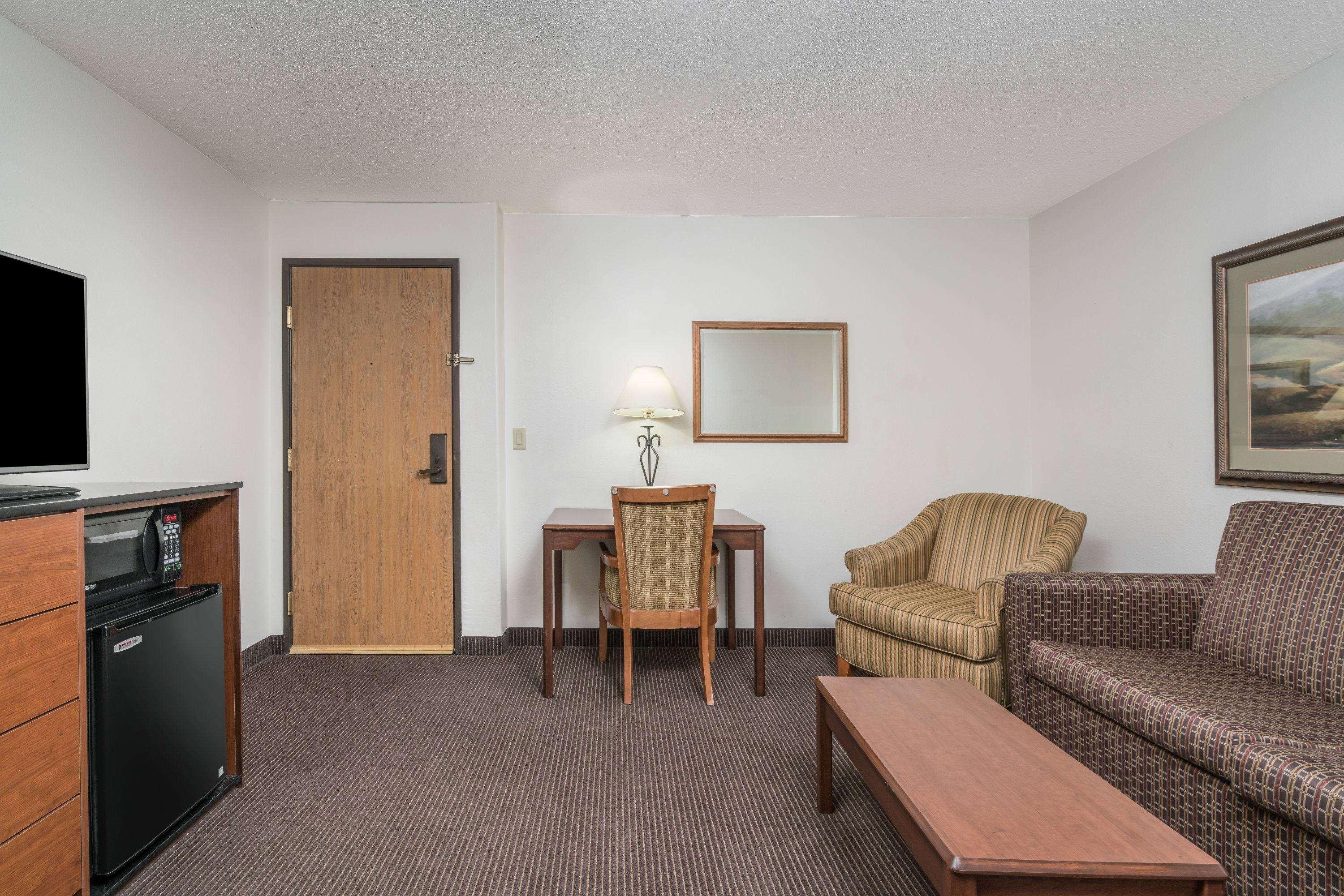 Hotel Americinn And Rapid