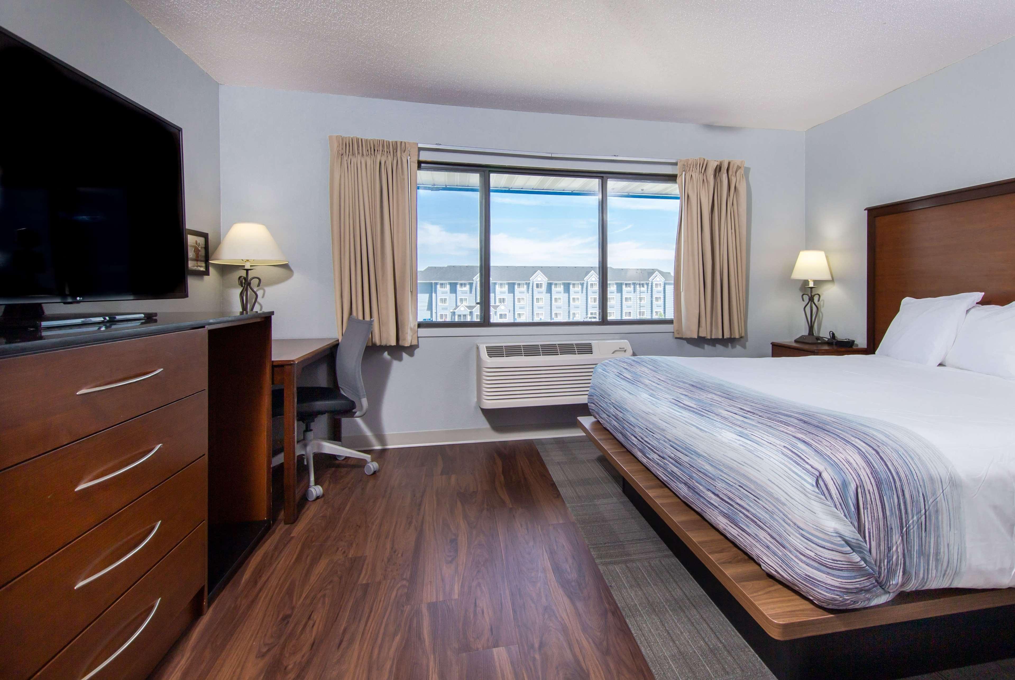 Americinn And Rapid Hotel 2*