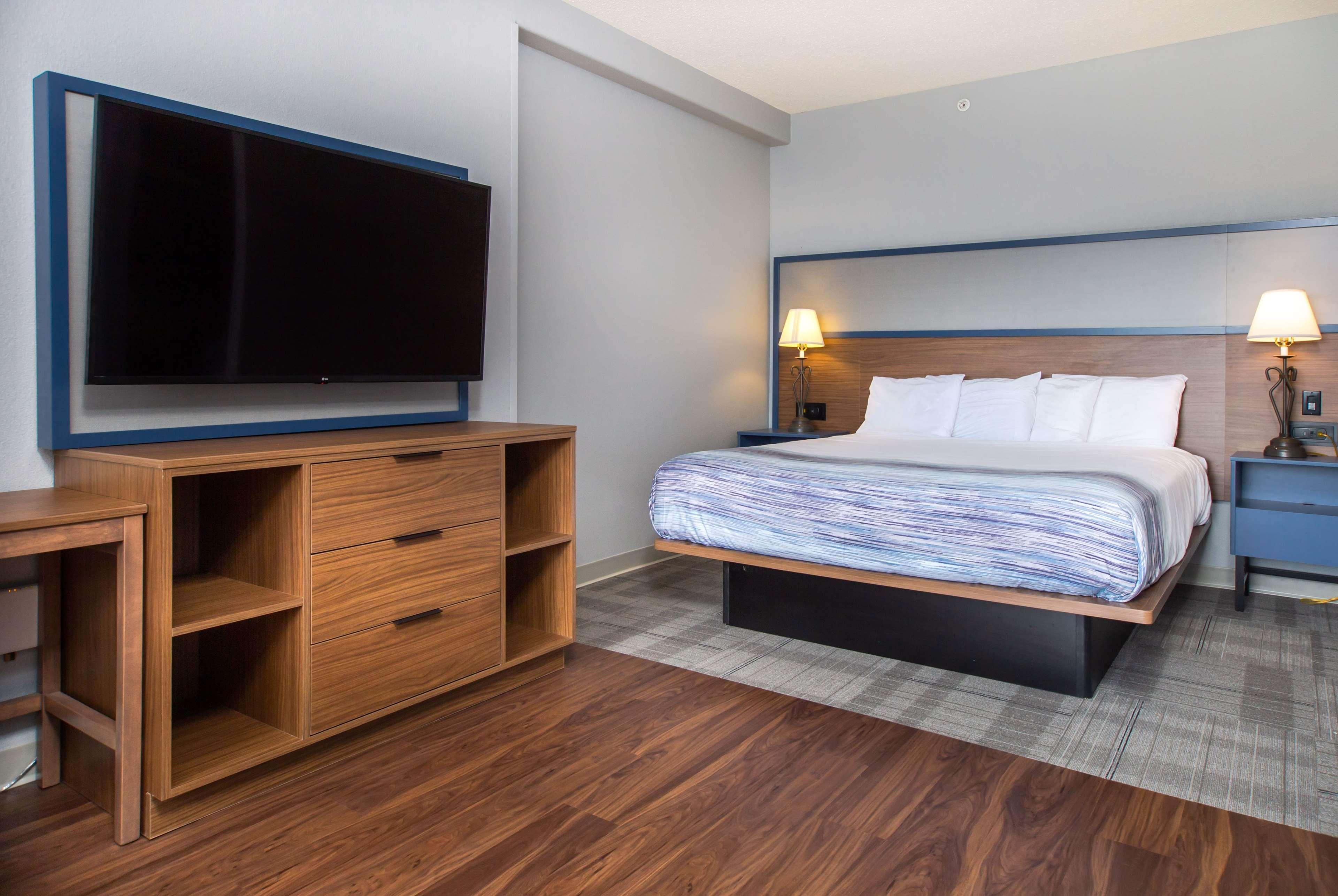 Americinn And Rapid Hotel