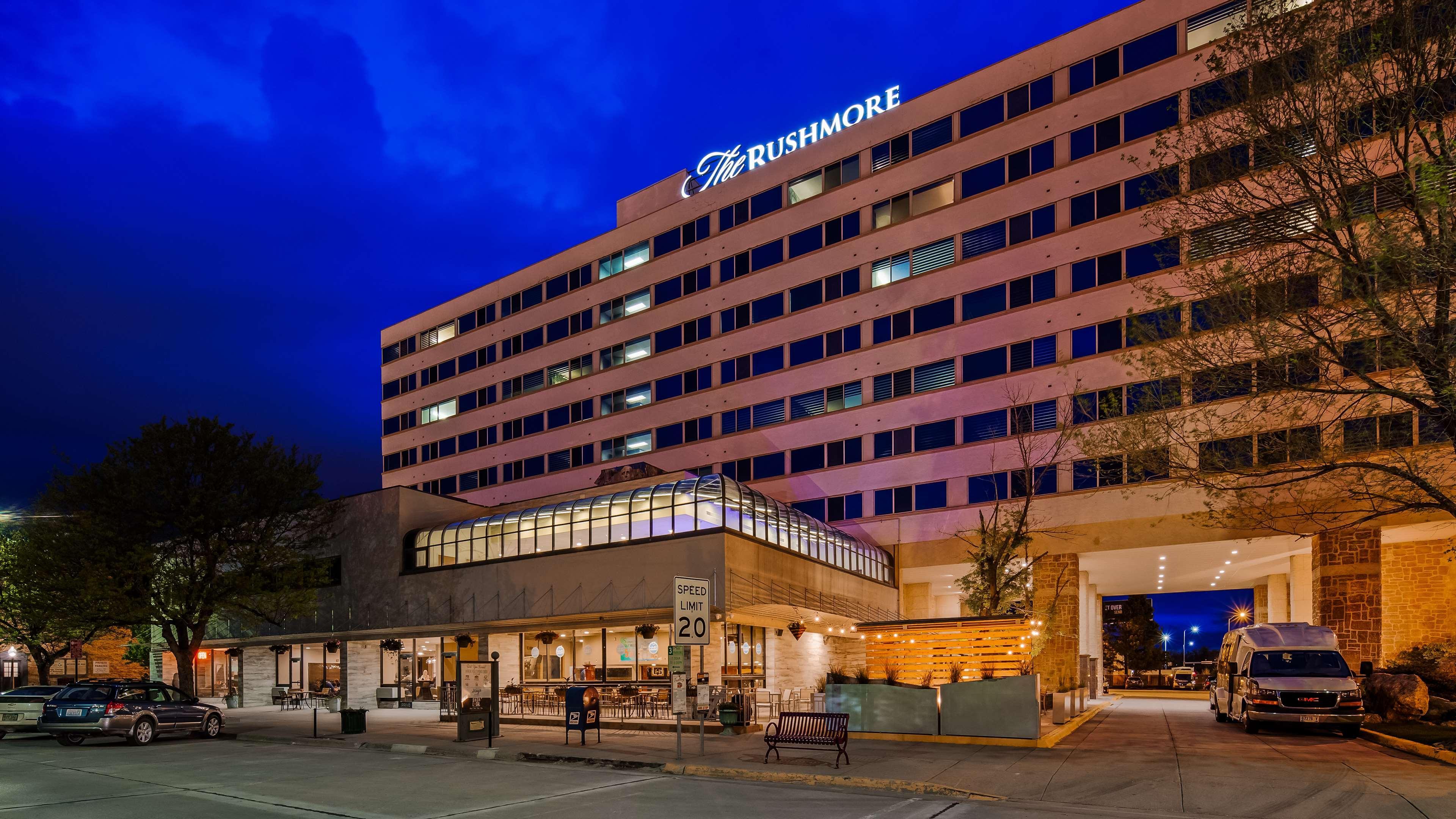 Hotel The Rushmore & Suites; Bw Premier Collection