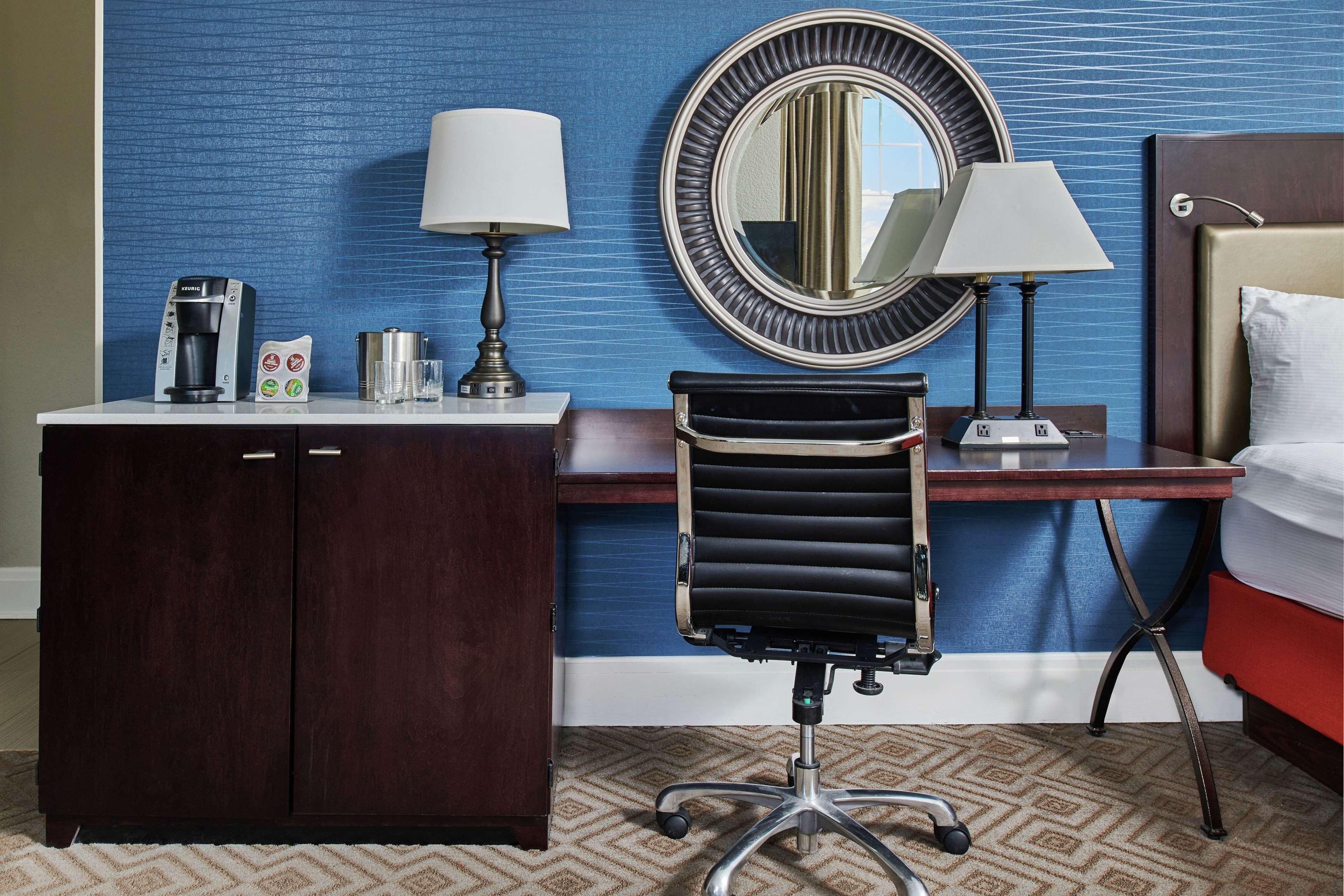 Alex Johnson Rapid City, Curio Collection By Hilton Hotel 4*