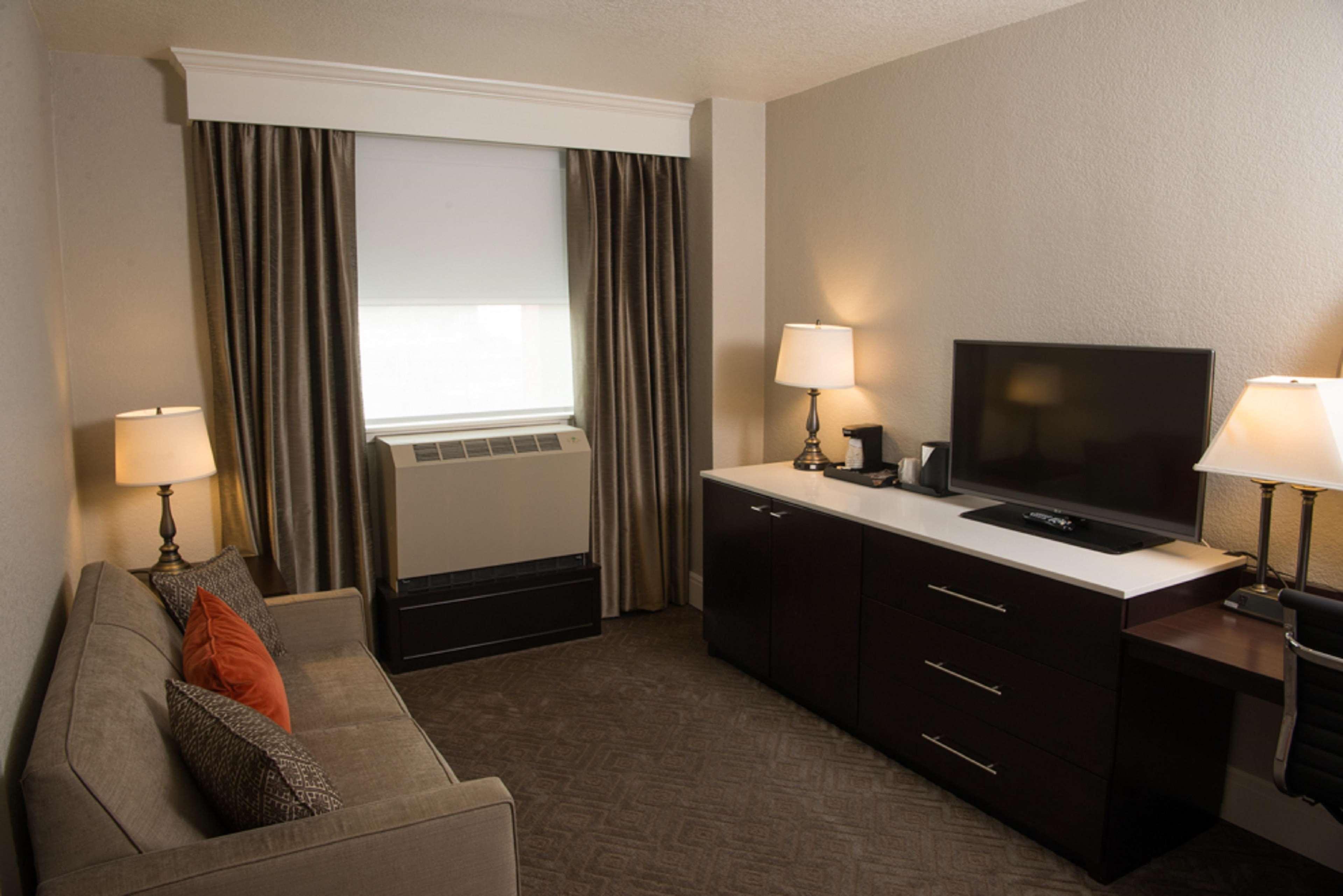 Alex Johnson Rapid City, Curio Collection By Hilton Hotel Rapid City