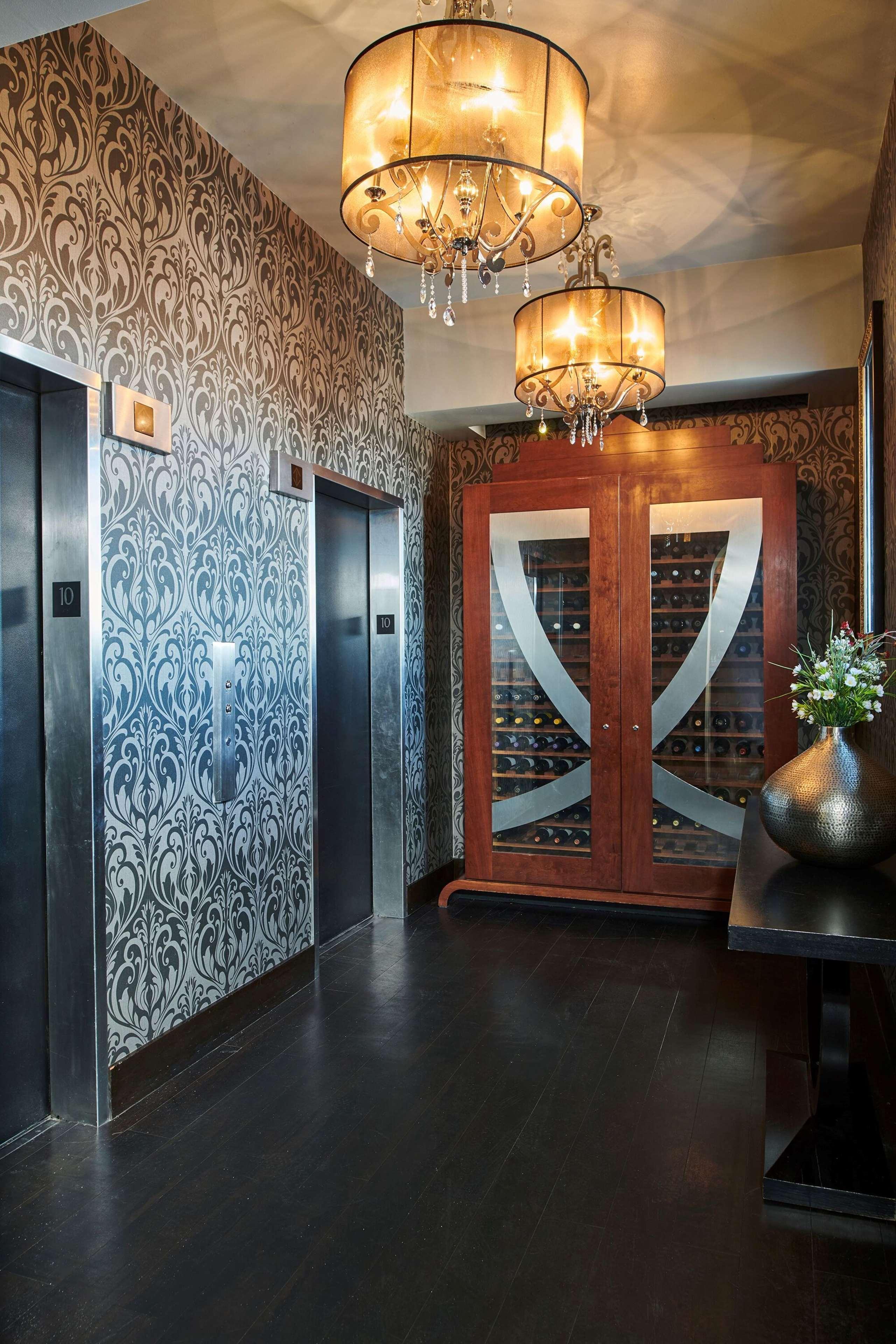 Hotel Alex Johnson Rapid City, Curio Collection By Hilton 4*