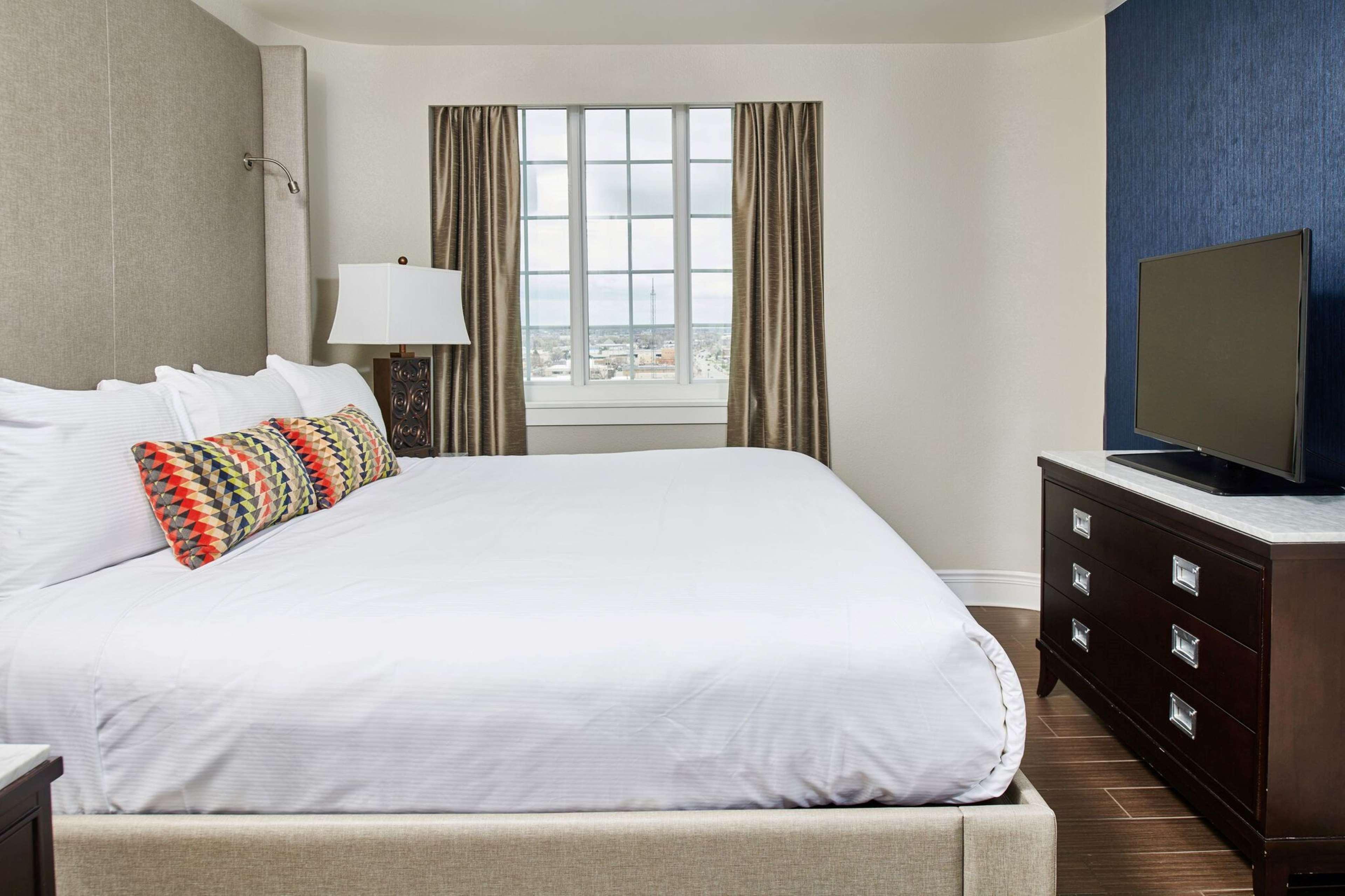 Hotel Alex Johnson Rapid City, Curio Collection By Hilton 4*