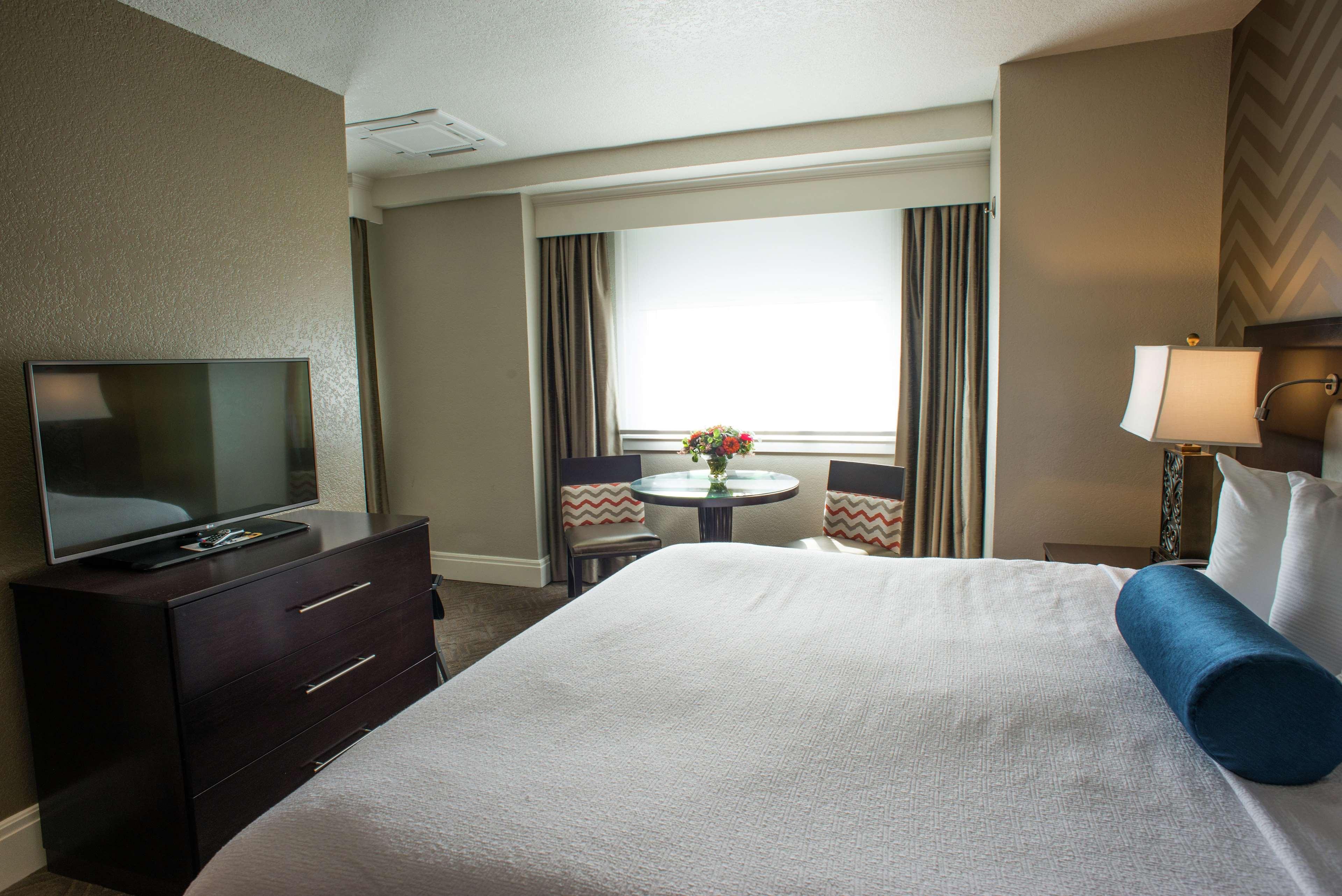 Hotel Alex Johnson Rapid City, Curio Collection By Hilton