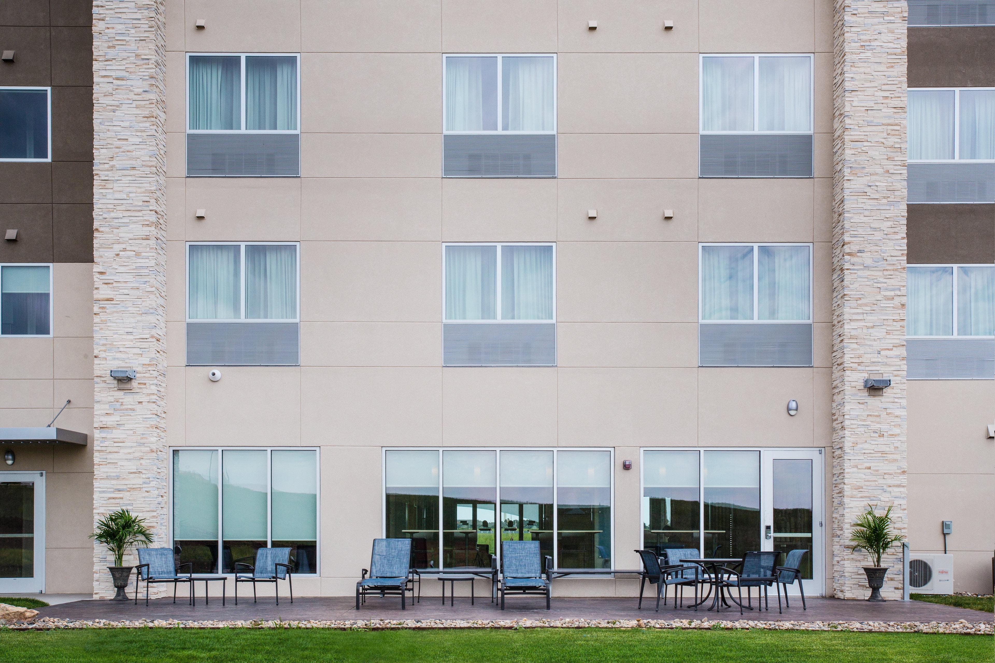 Holiday Inn Express & Suites - Rapid City - Rushmore South By Ihg Hotel 3*