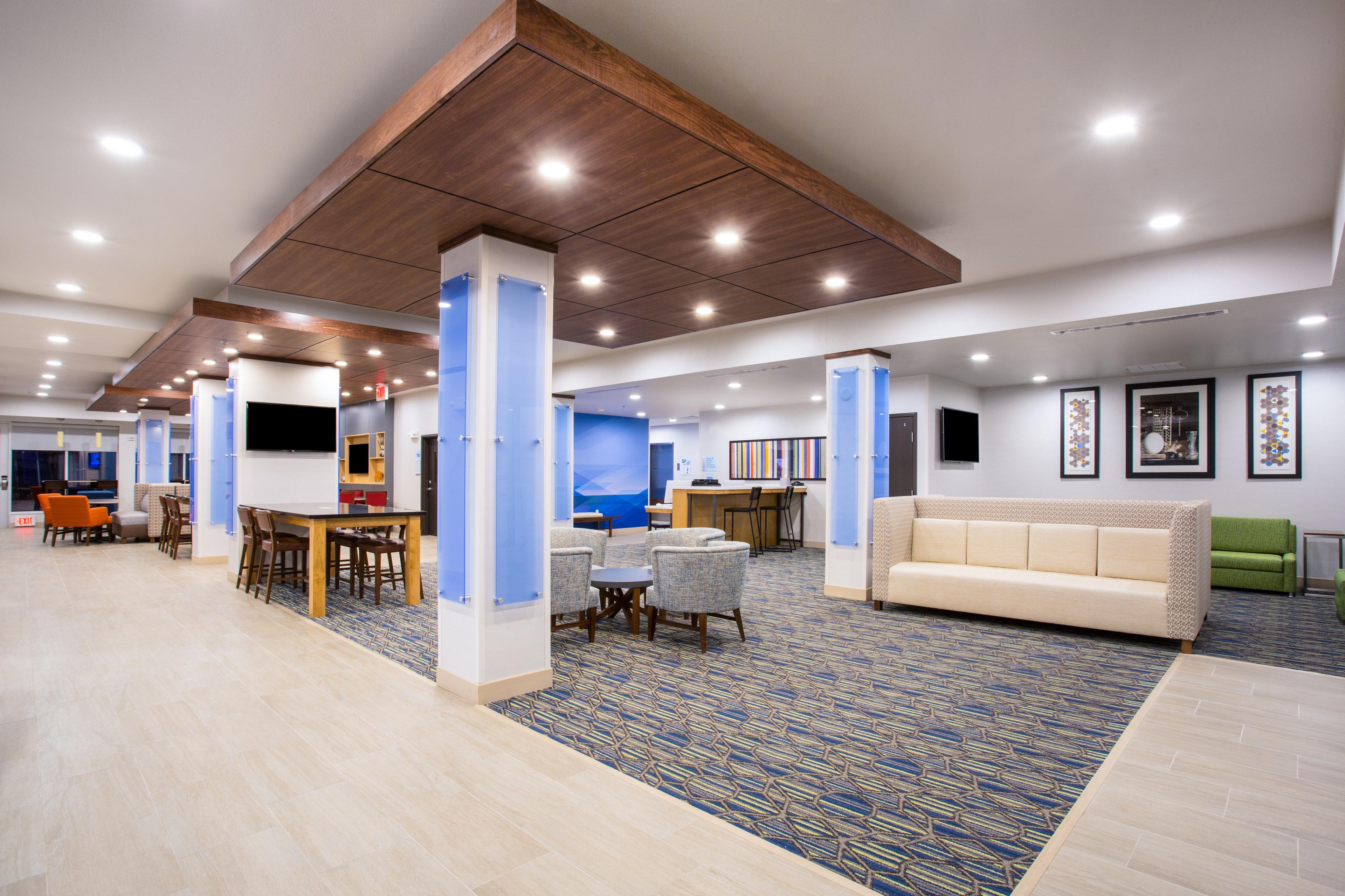 Hotel Holiday Inn Express & Suites - Rapid City - Rushmore South By Ihg 3*