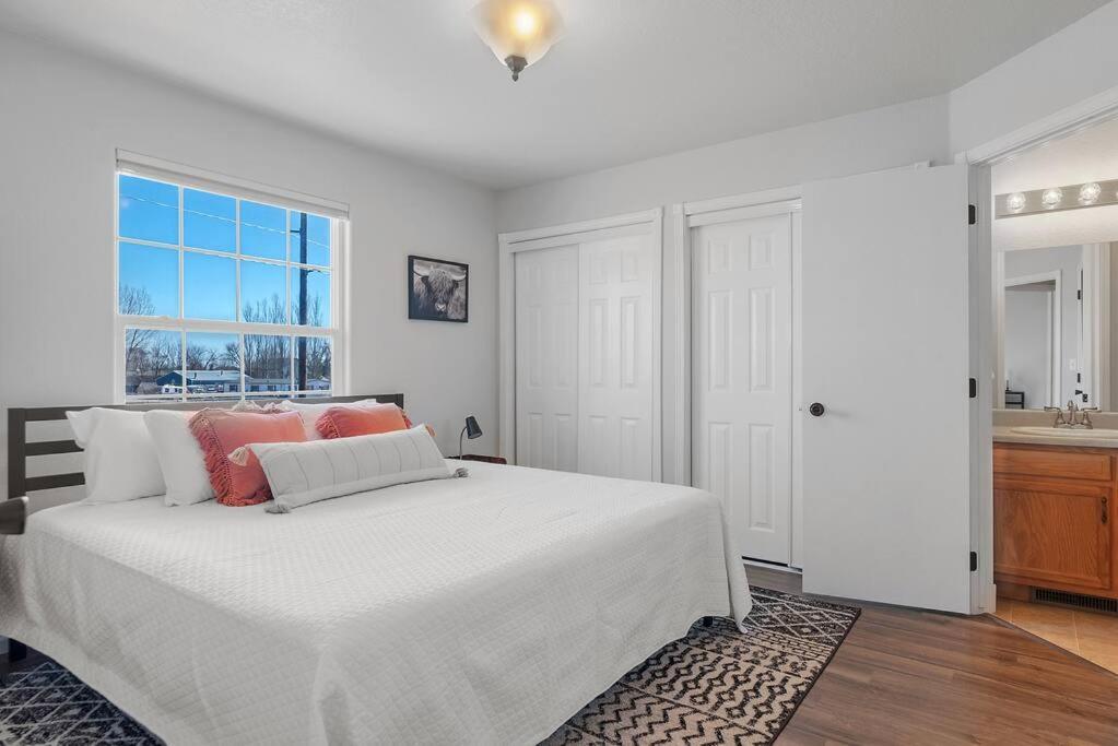 Pet Friendly 2 King Beds Foosball Table * Rapid City