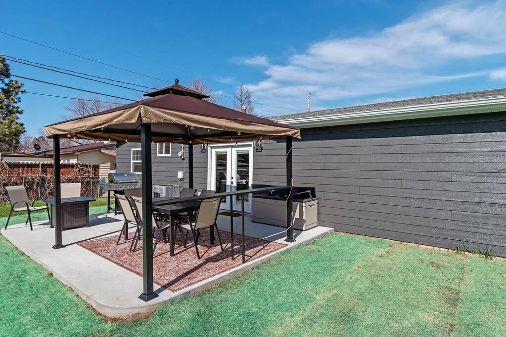 Gazebo 4br Ping Pong Arcade *