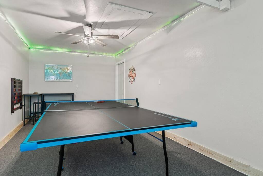 Gazebo 4br Ping Pong Arcade Holiday home Rapid City