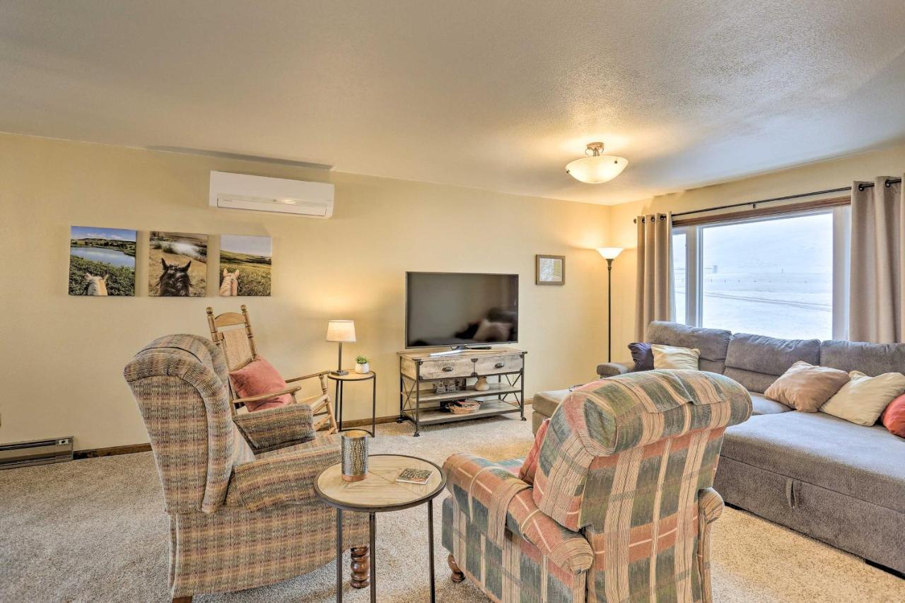 Rapid Vacation With Wraparound Deck! * Rapid City
