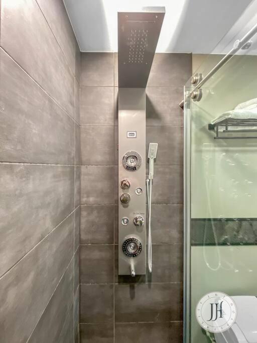 Modern Luxurious Bidet Lighted Mirror Rapid City