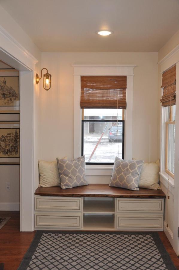 Holiday home Luxury W/ Private Patio Mins Away From Dt Rc Rapid City