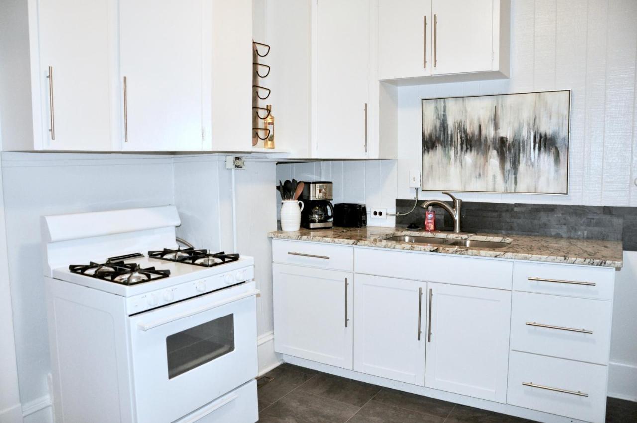 Apartment Downtown 1 Bedroom Charmer - Walk, Bike, Enjoy!!