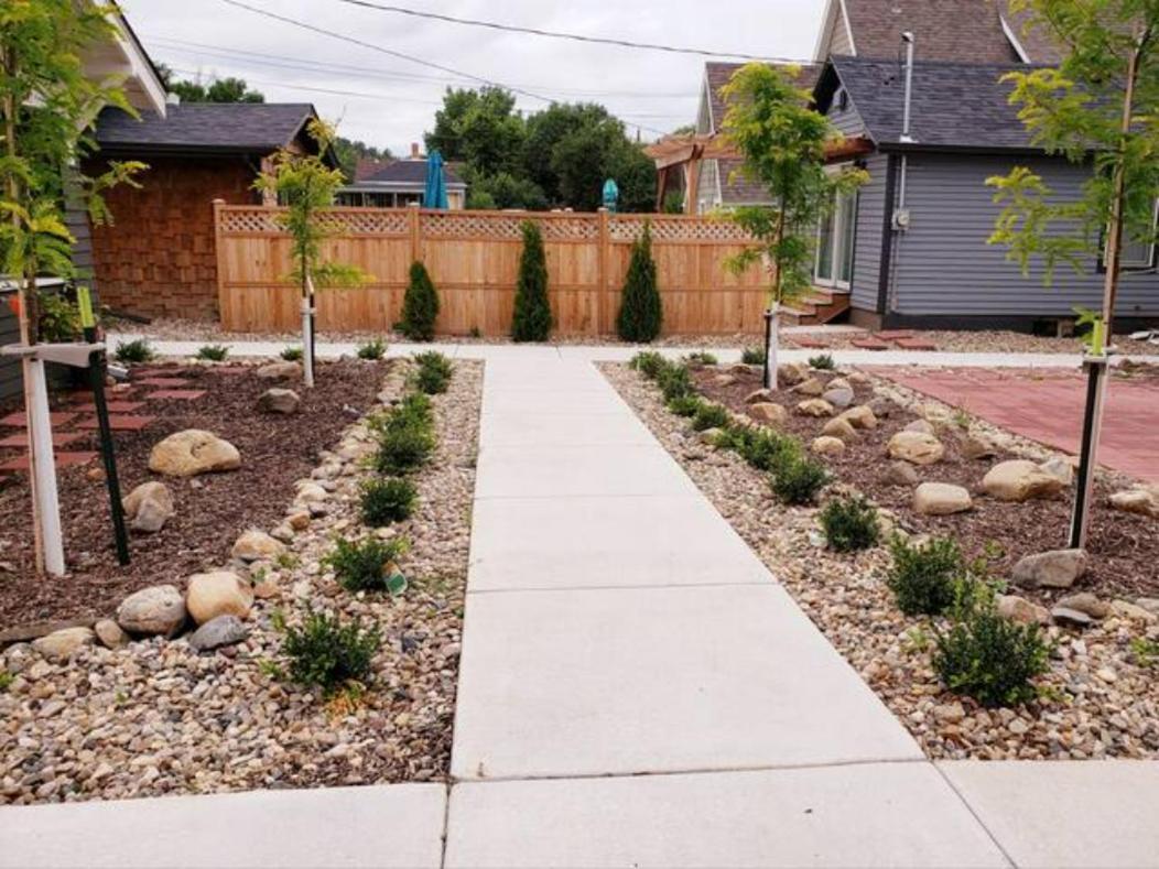 Downtown 1 Bedroom Charmer - Walk, Bike, Enjoy!!