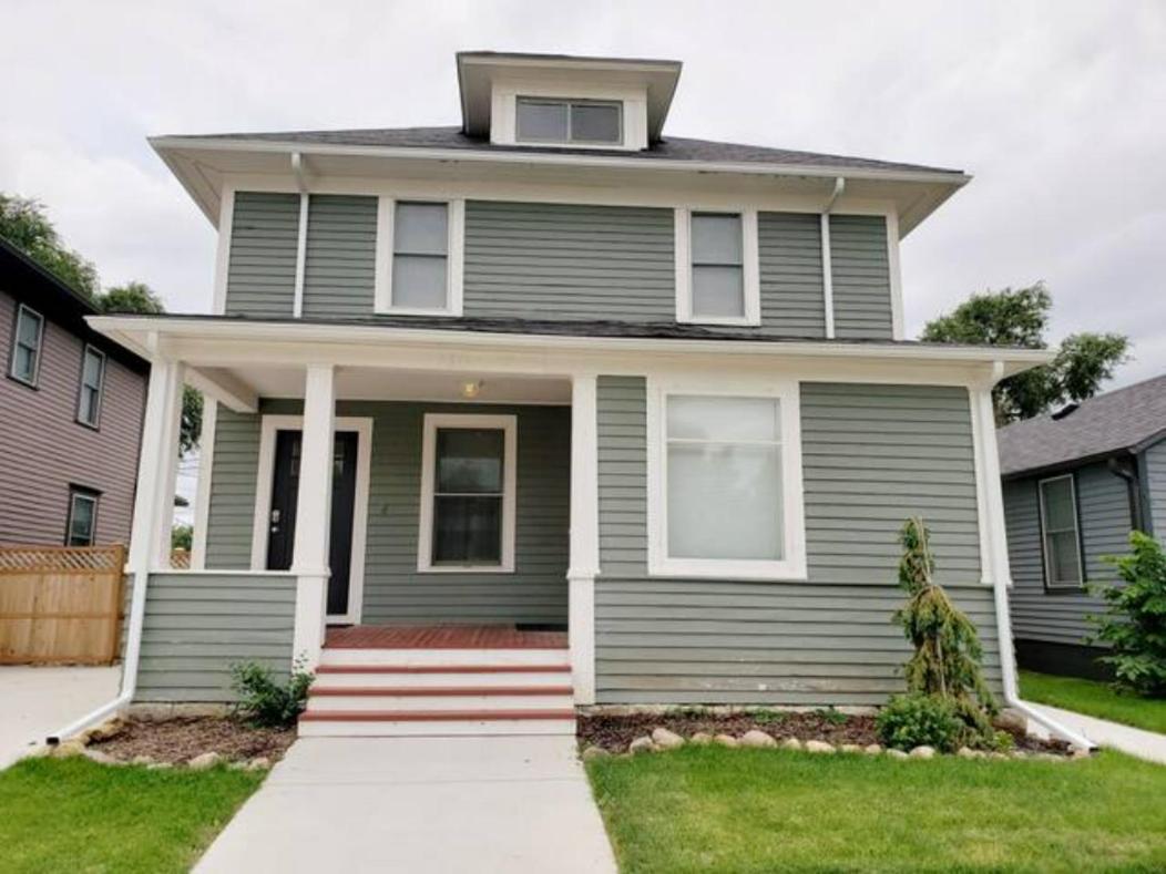 Cozy 2 Bdrm Vacation - 1 Mile To Dtwn Rapid Apartment *