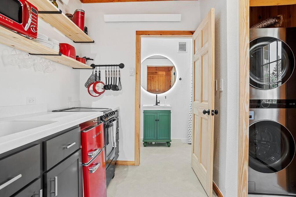 Guest Suite-hot Tub-close To Town *